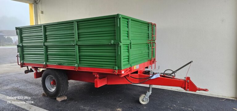 TRAKTORSKA PRIKOLICA-FOTOGRAFIJA